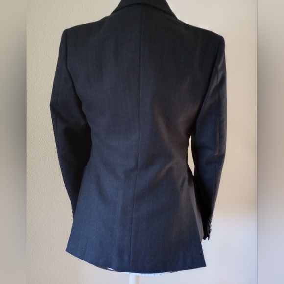 Triumph Hunt Coat 12R - Picture 3 of 10